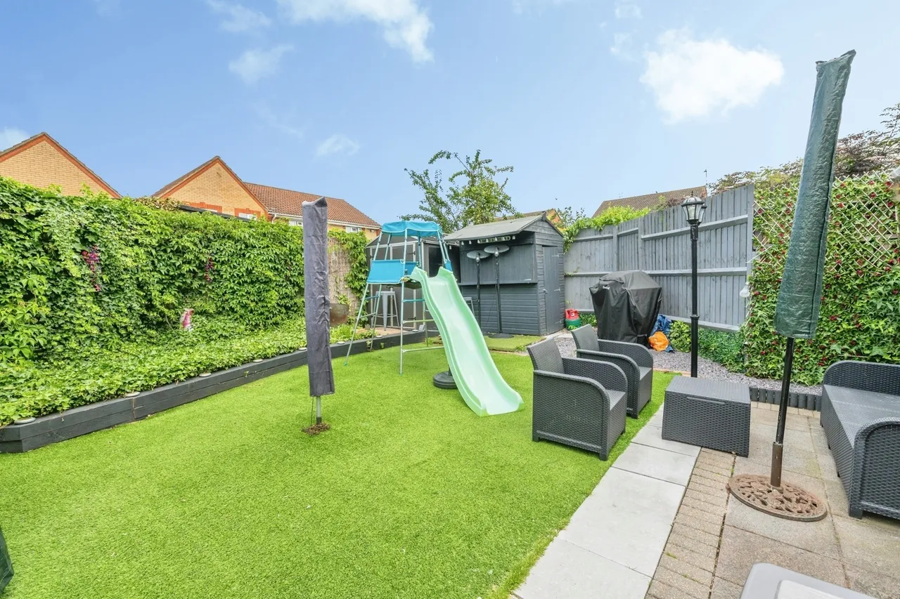 Douglas Close, GRAYS, Essex, RM16, photo 12