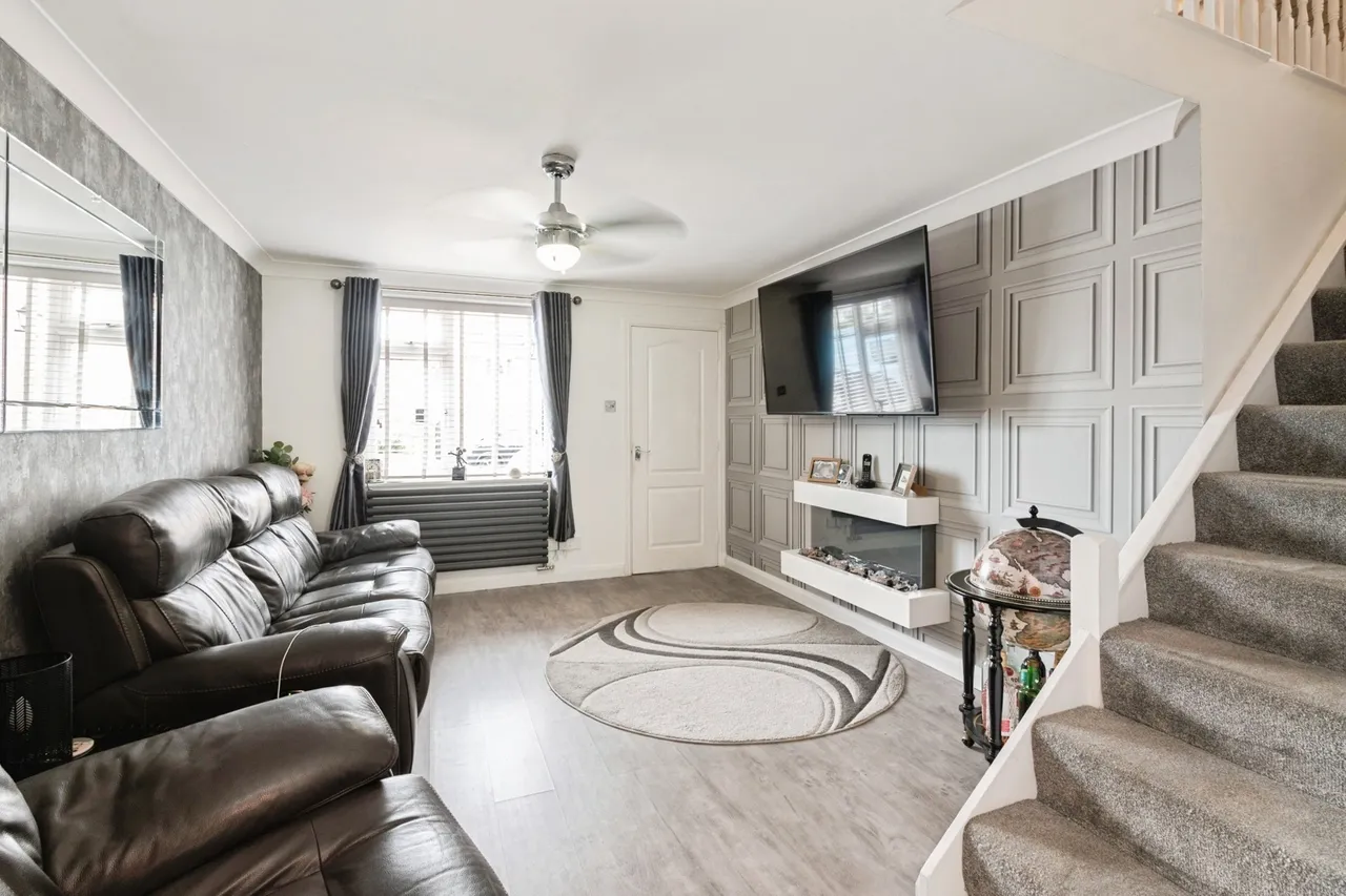 Douglas Close, GRAYS, Essex, RM16, photo 18