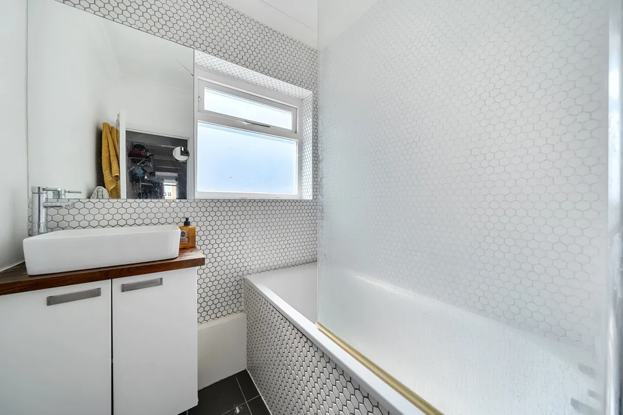 Pascoe Road, SE13, photo 12