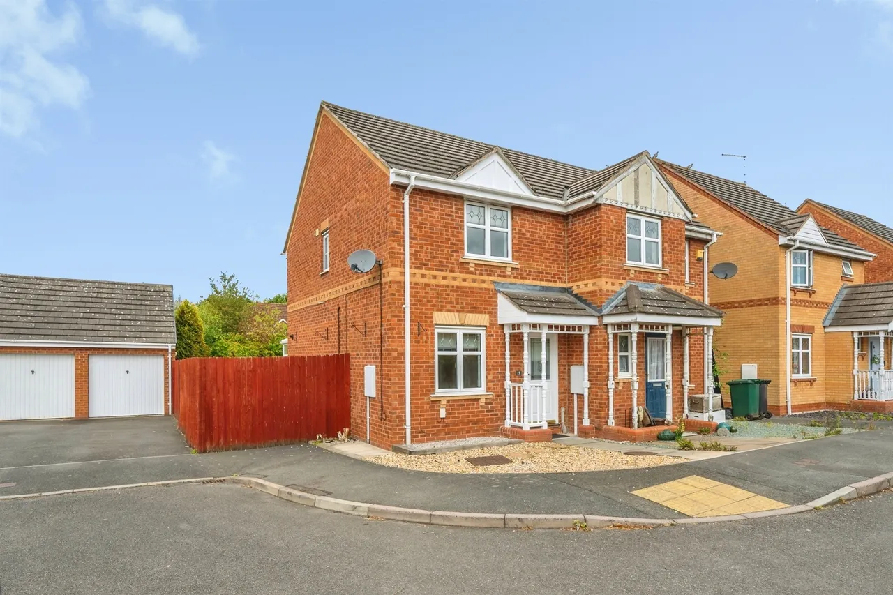 2 bed house for sale — Falaise Way, Hilton, Derby