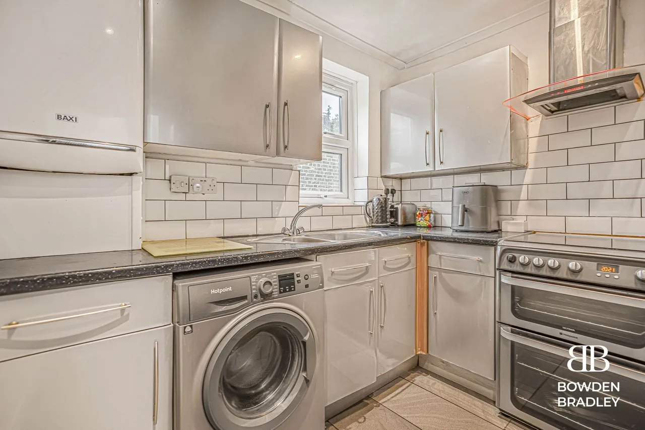 Empress Avenue, Ilford, IG1, photo 5