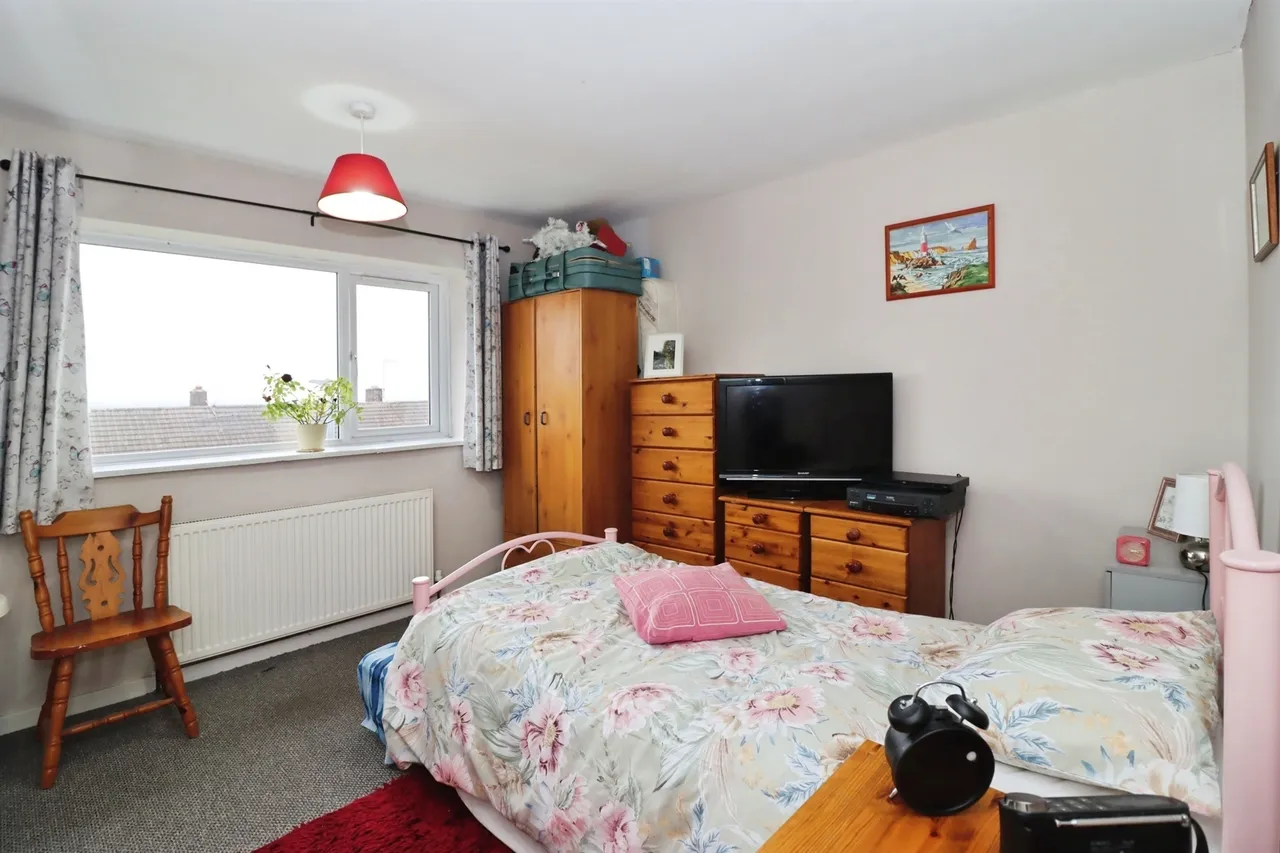 Springfield Crescent, Bolsover, S44, photo 6
