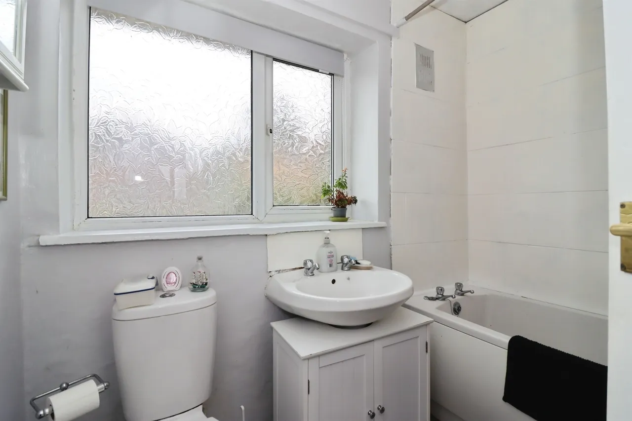 Springfield Crescent, Bolsover, S44, photo 9