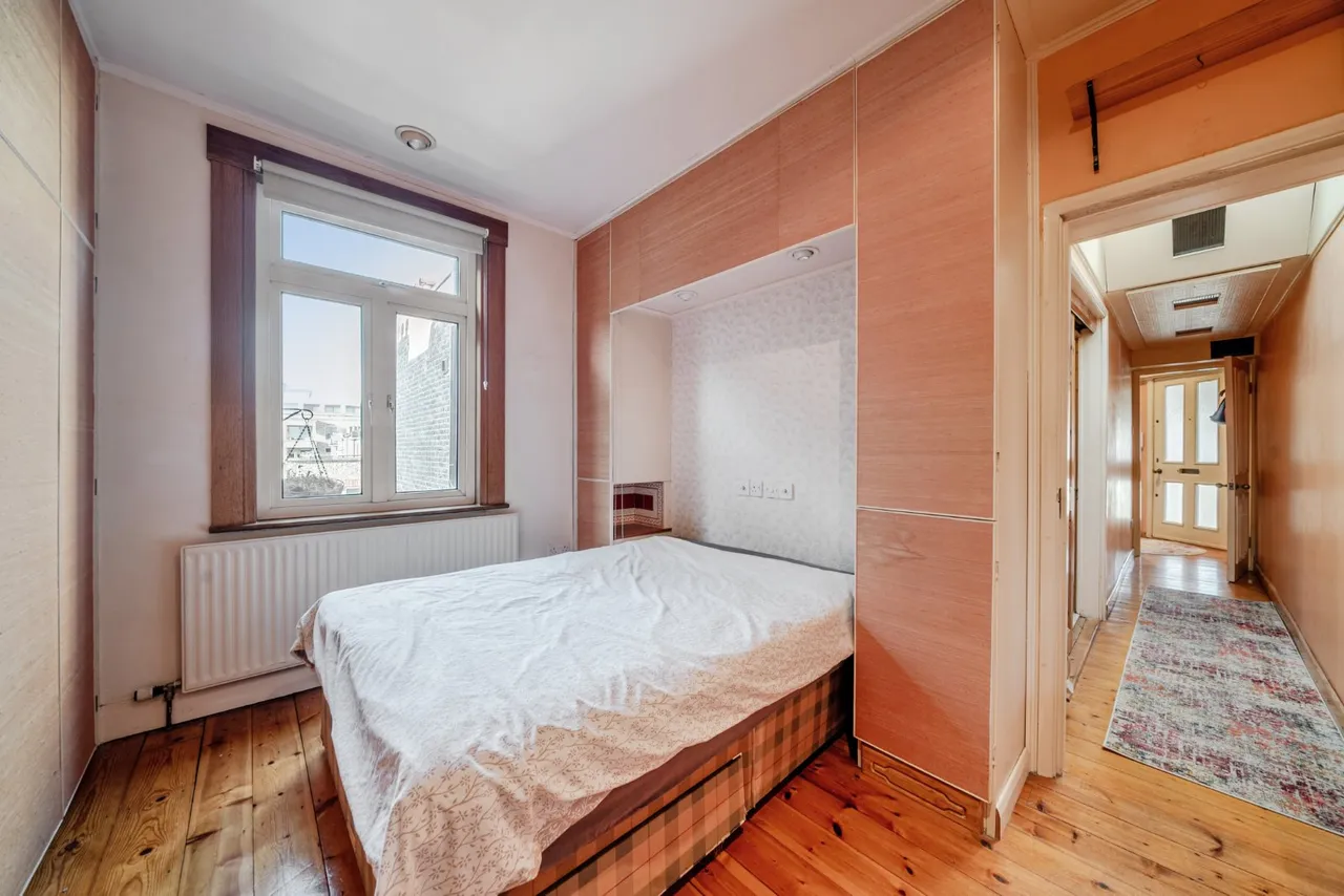 Lillie Road, Fulham, London, SW6, photo 3