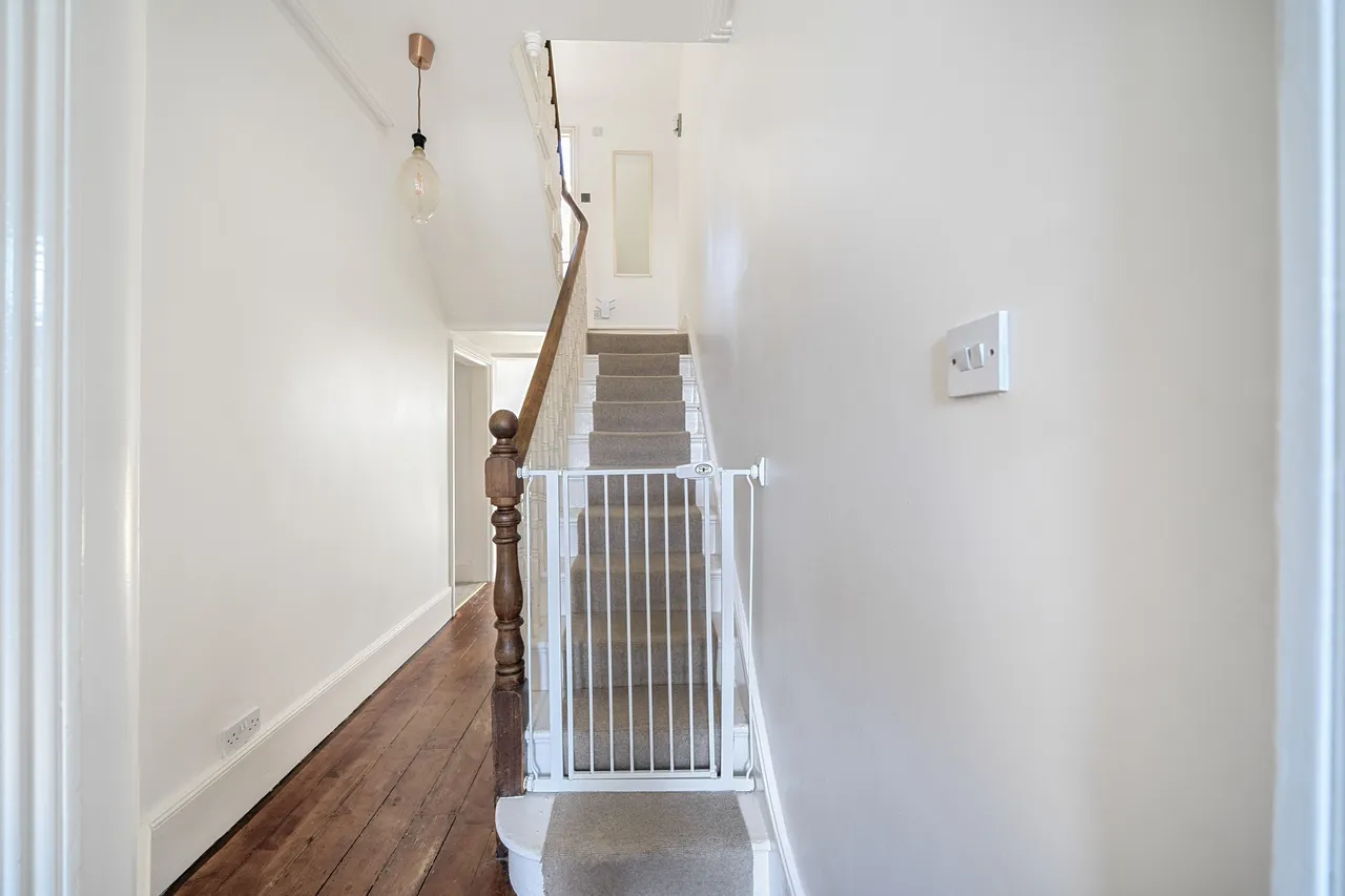 96 Waddon Road, Croydon, photo 3