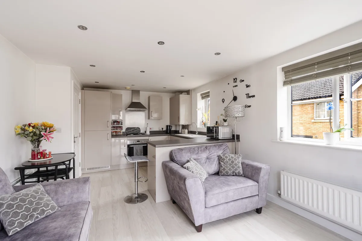 2 bed flat for sale, Basildon, SS15