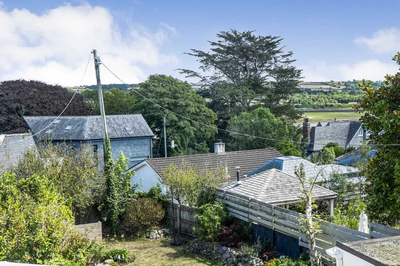 Fore Street, Lelant, TR26, photo 28