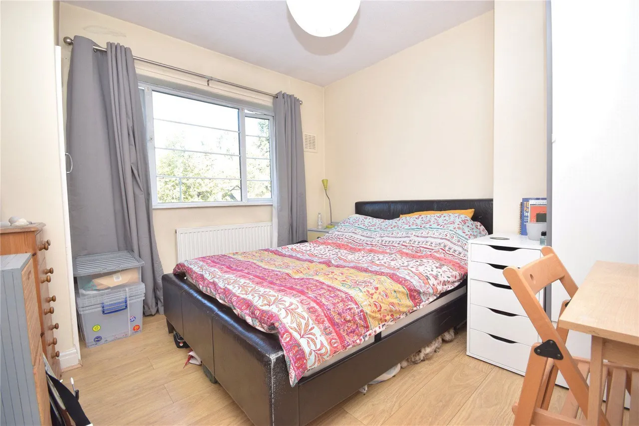 New Adel Lane, Leeds, LS16, photo 4