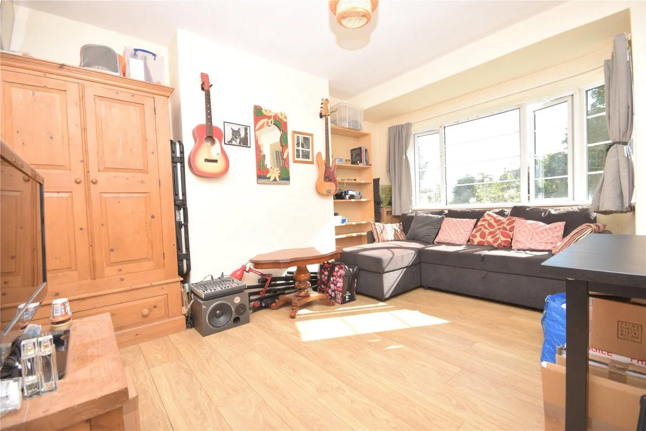 New Adel Lane, Leeds, LS16, photo 3