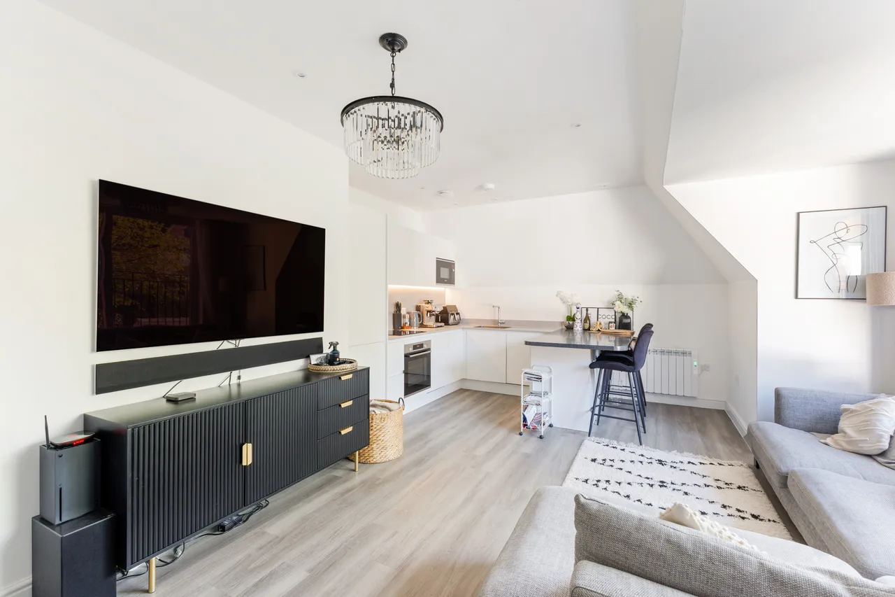 1 bed flat for sale — Hatchlands Road, Redhill, RH1