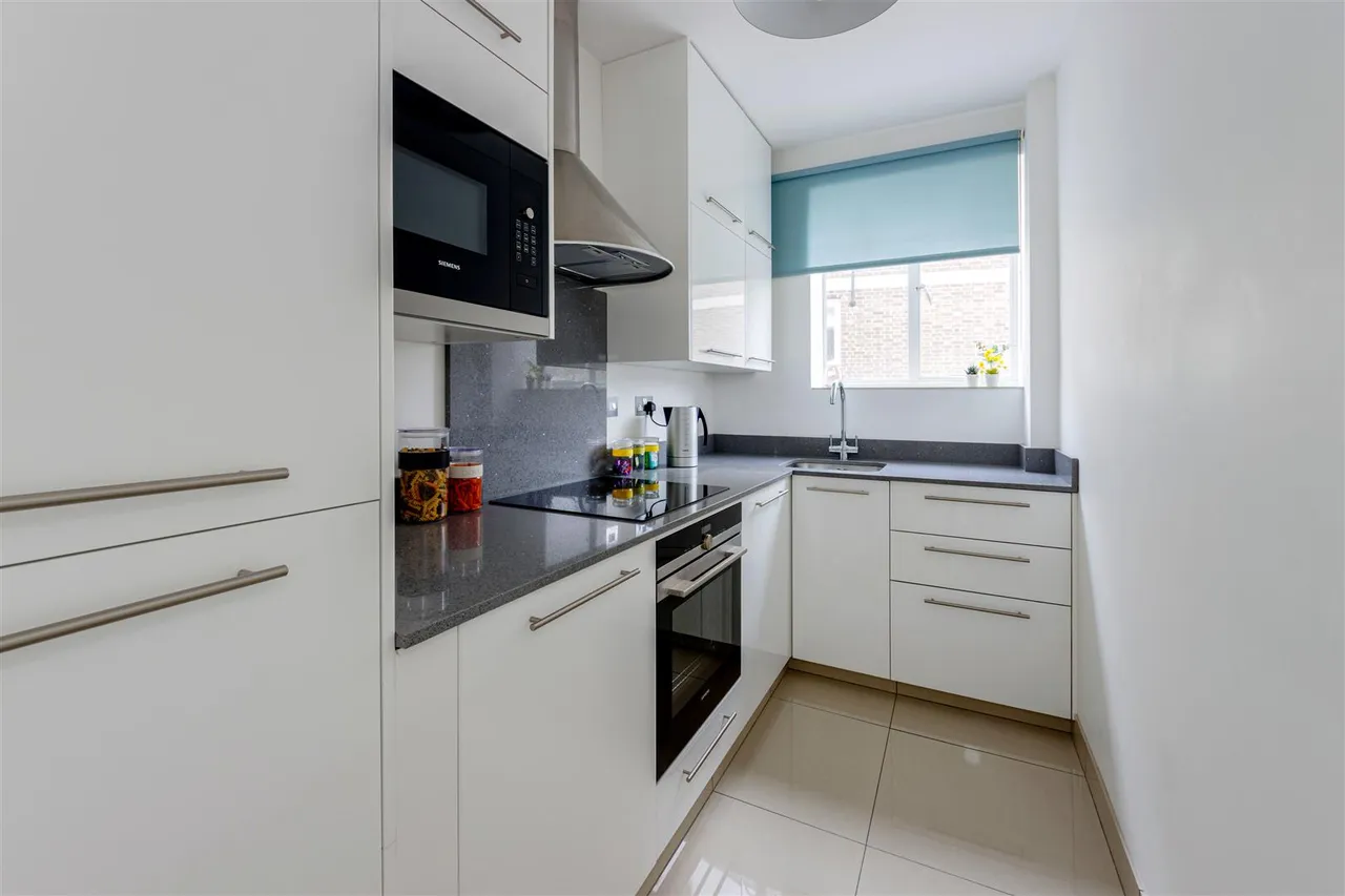 Haverstock Hill, London, NW3, photo 7