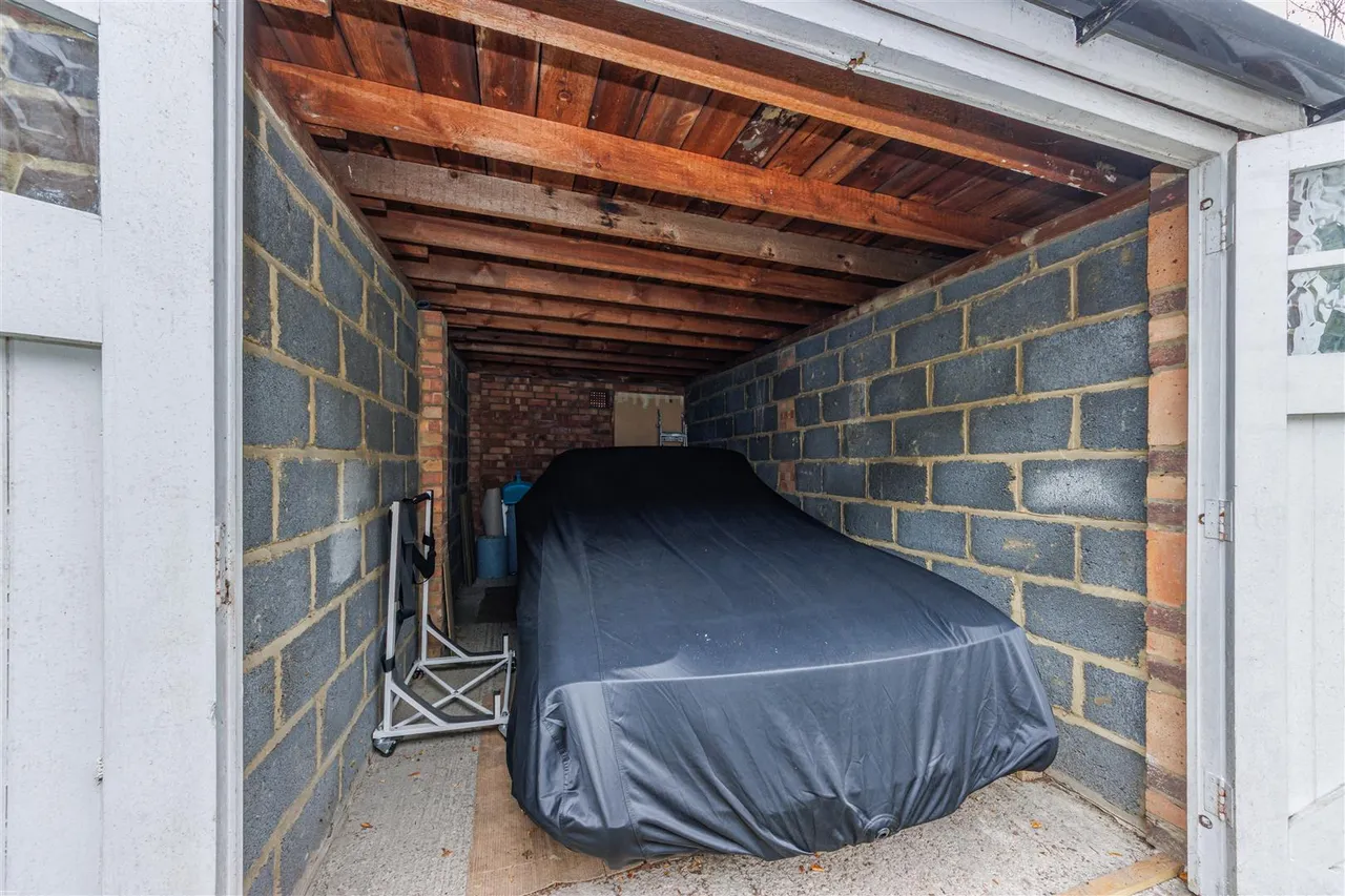 Haverstock Hill, London, NW3, photo 11
