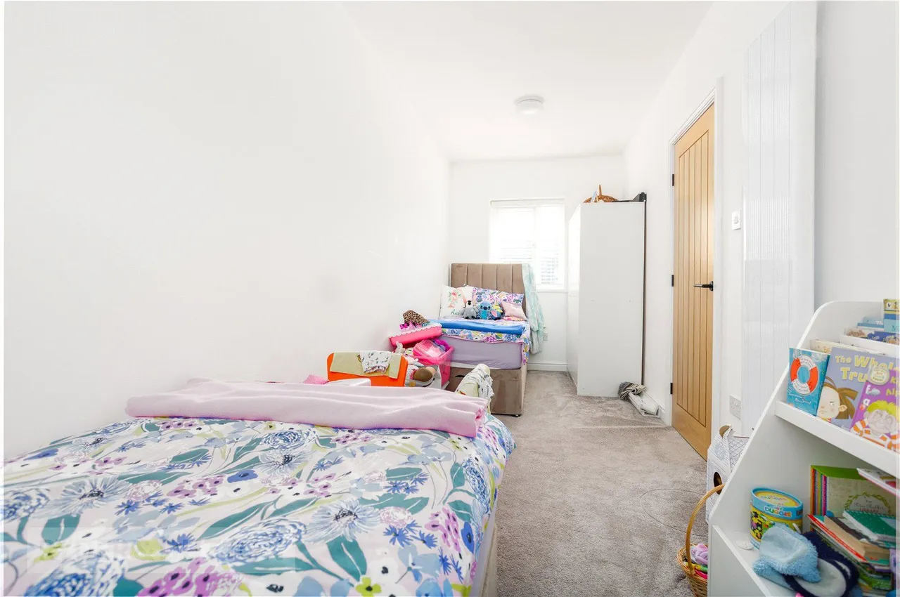 Broadway, Chadderton, OL9, photo 20