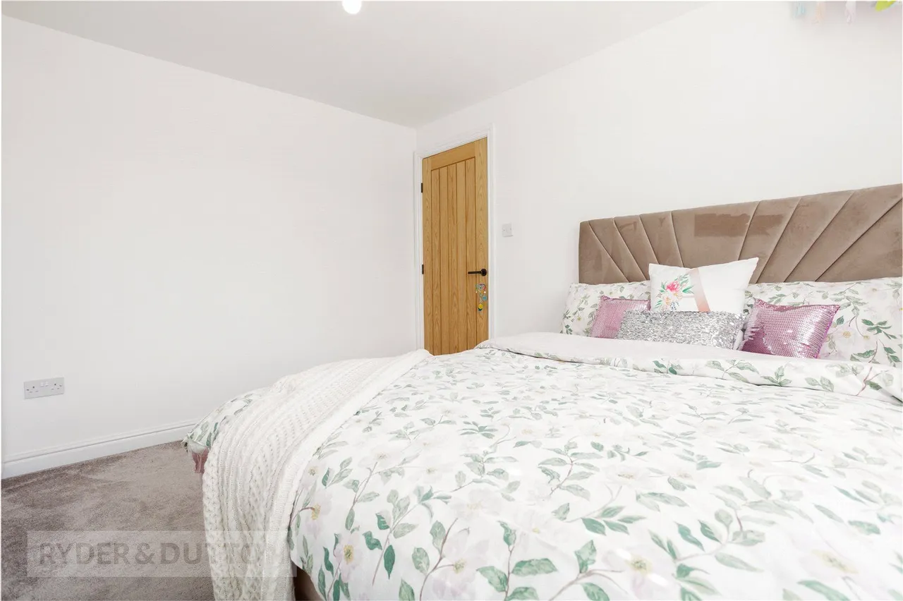 Broadway, Chadderton, OL9, photo 19