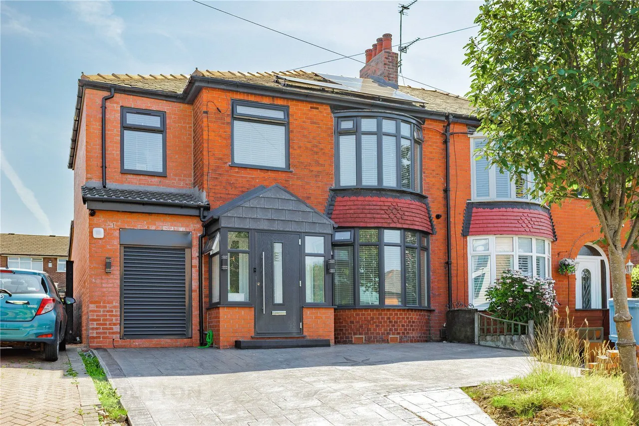 4 bed house for sale, Broadway, Chadderton, OL9