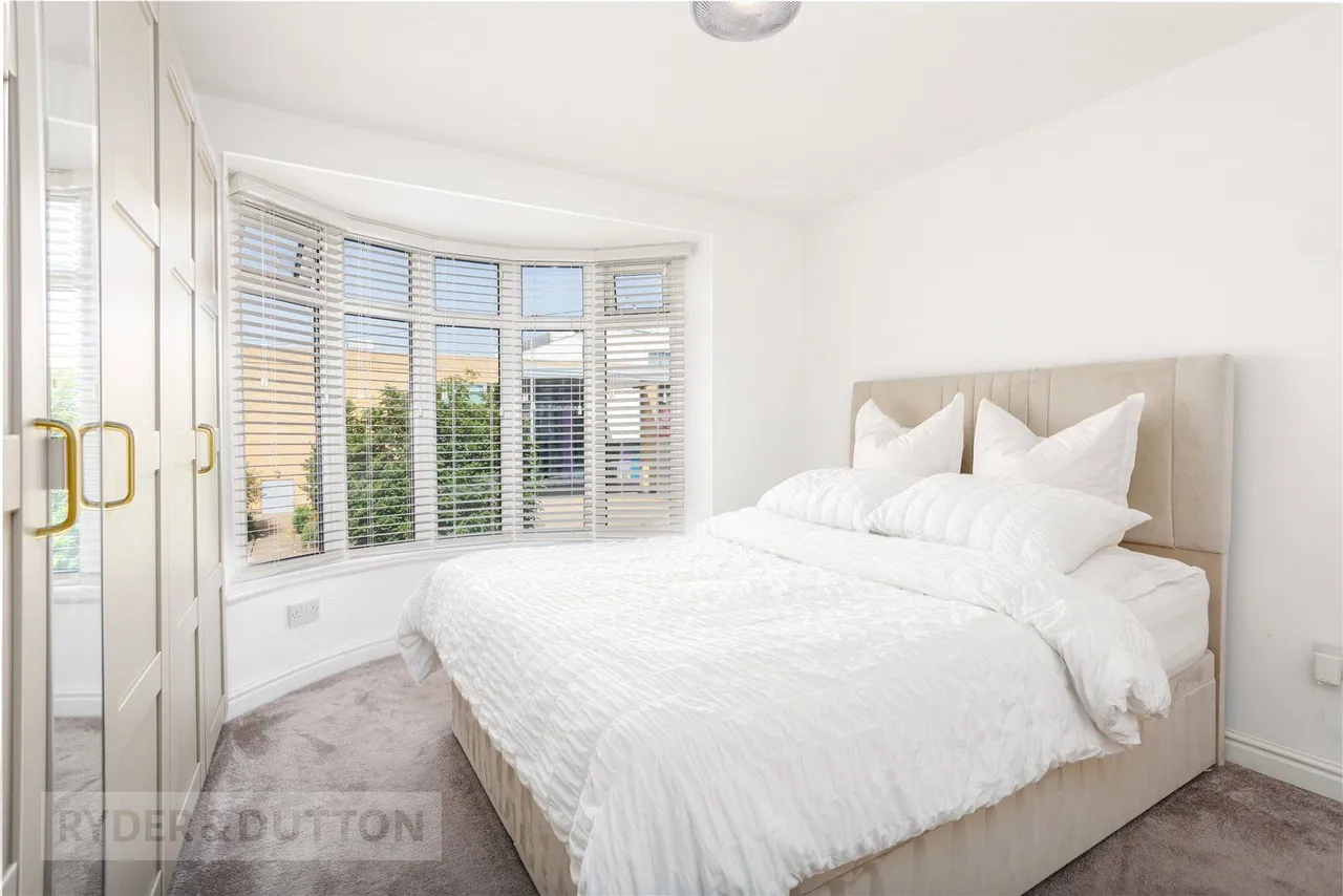 Broadway, Chadderton, OL9, photo 17