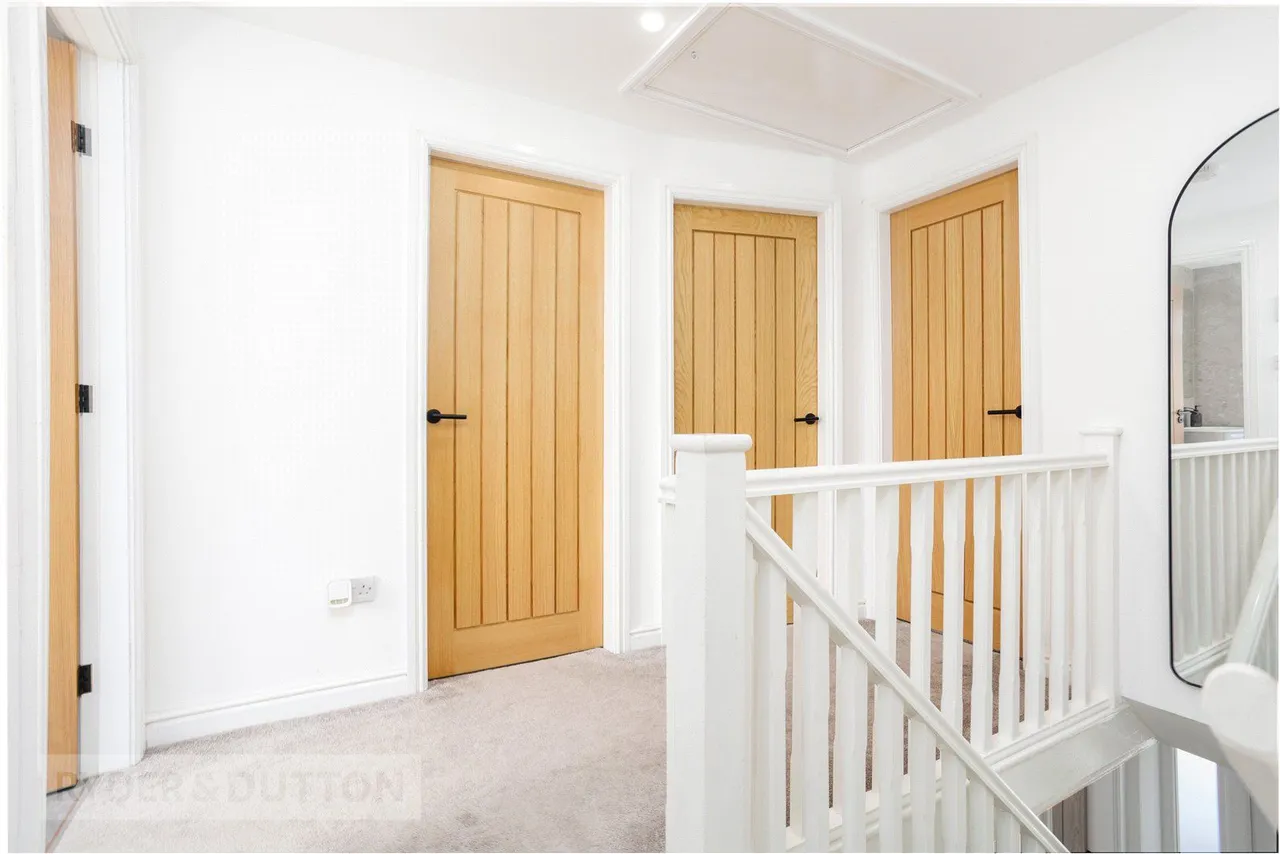 Broadway, Chadderton, OL9, photo 27