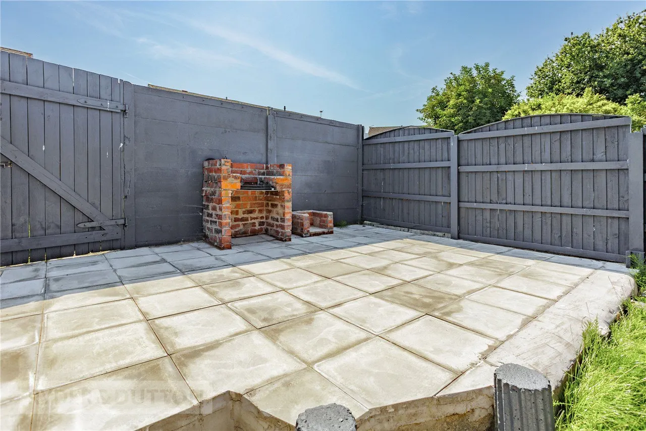 Broadway, Chadderton, OL9, photo 32