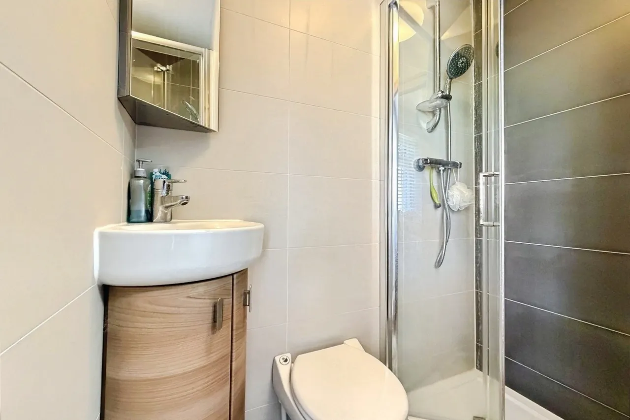Elleray Court, Ash Vale, Surrey, GU12 5EH, photo 9