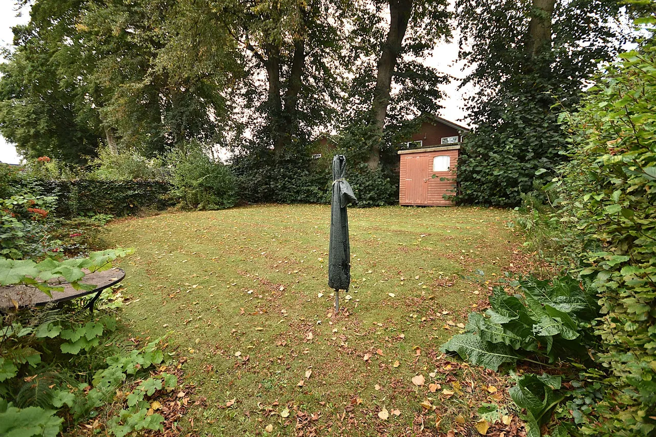 Bollinbarn Drive, Macclesfield, photo 15