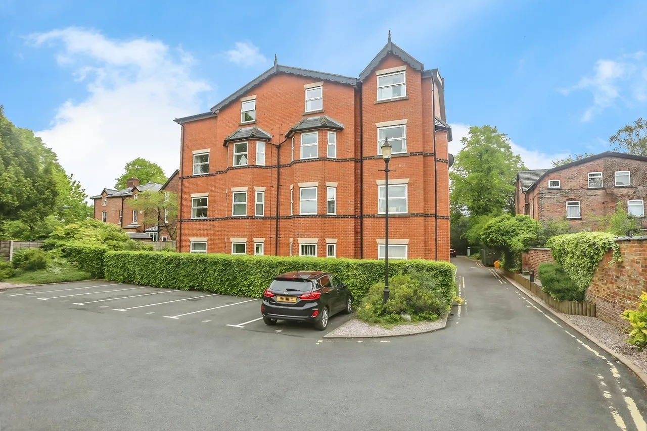 Heaton Moor Road, Stockport, SK4, photo 9
