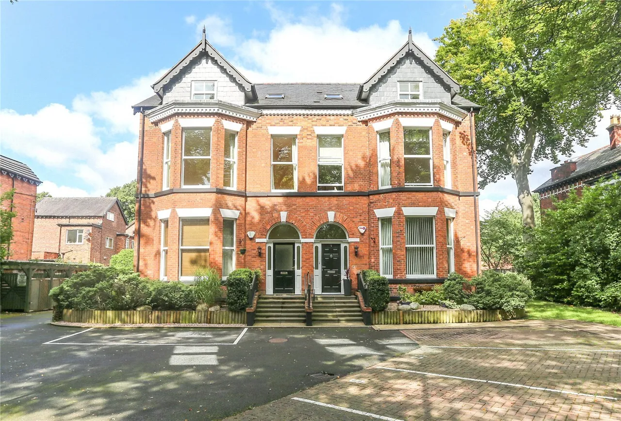2 bed flat for sale, Heaton Moor Road, Stockport, SK4