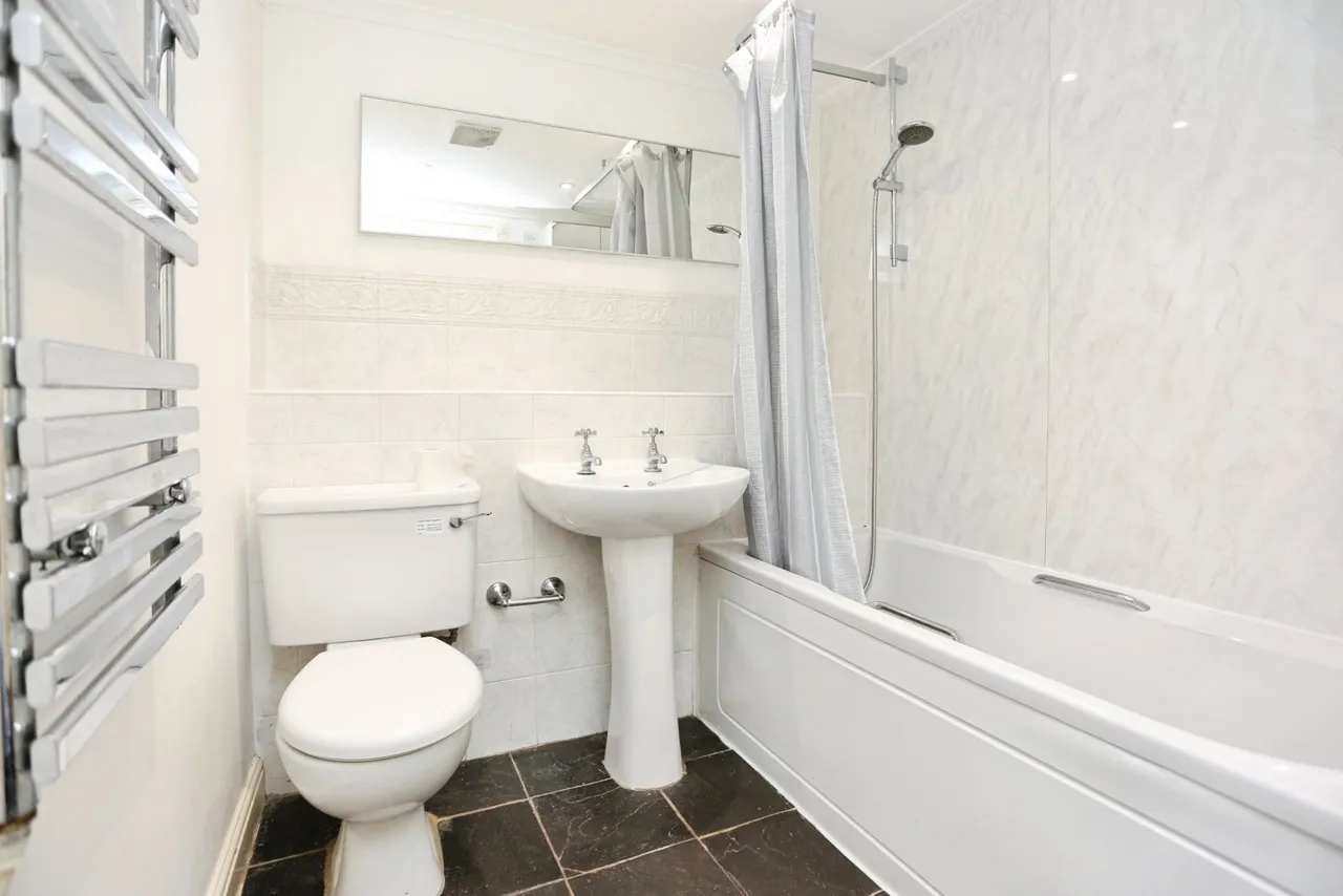 Heaton Moor Road, Stockport, SK4, photo 7