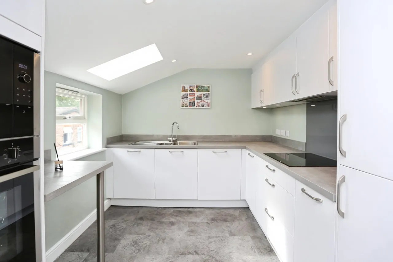Heaton Moor Road, Stockport, SK4, photo 12