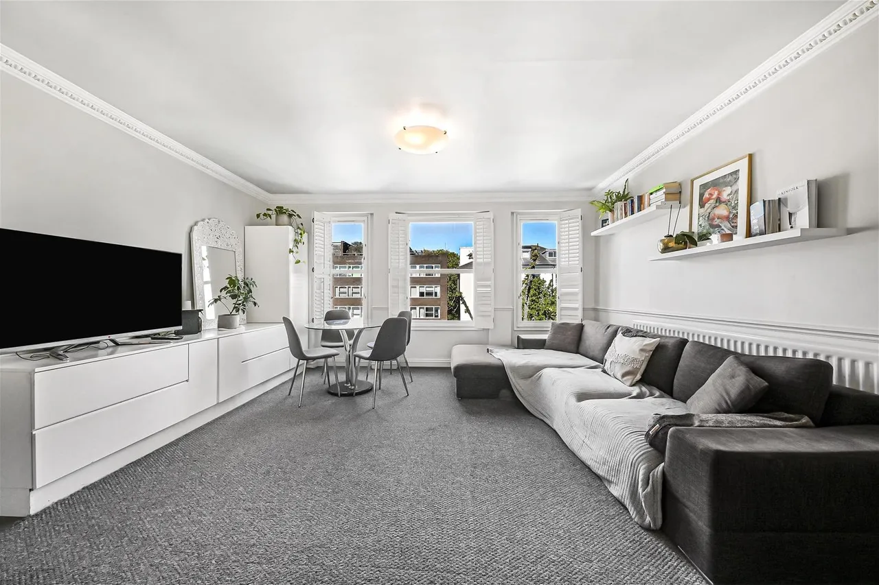 Belsize Grove, London NW3 4UP, photo 10