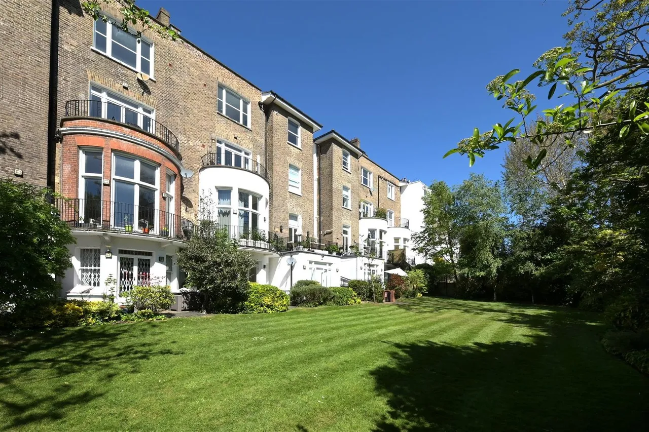 Belsize Grove, London NW3 4UP, photo 9