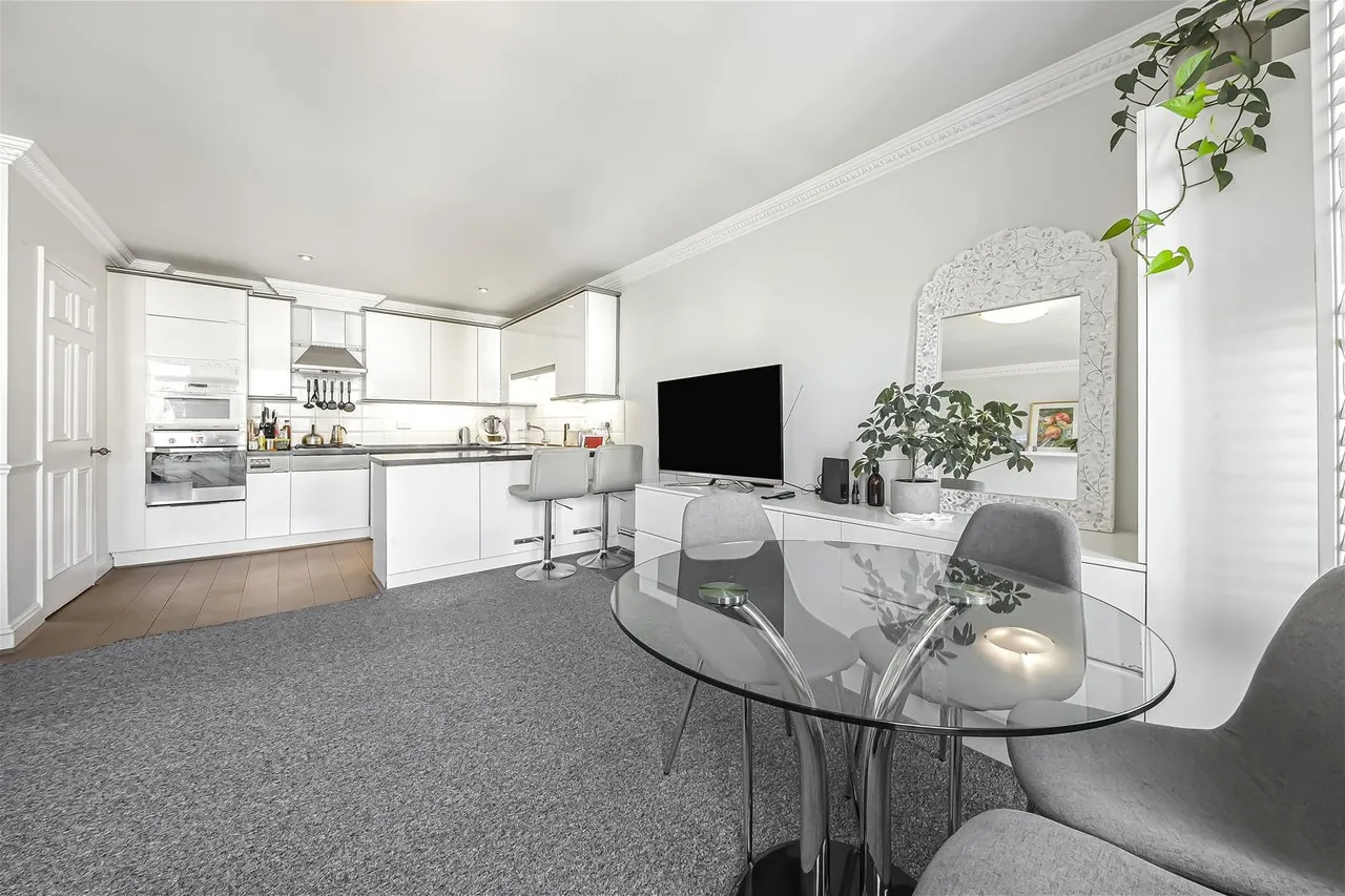 Belsize Grove, London NW3 4UP, photo 14