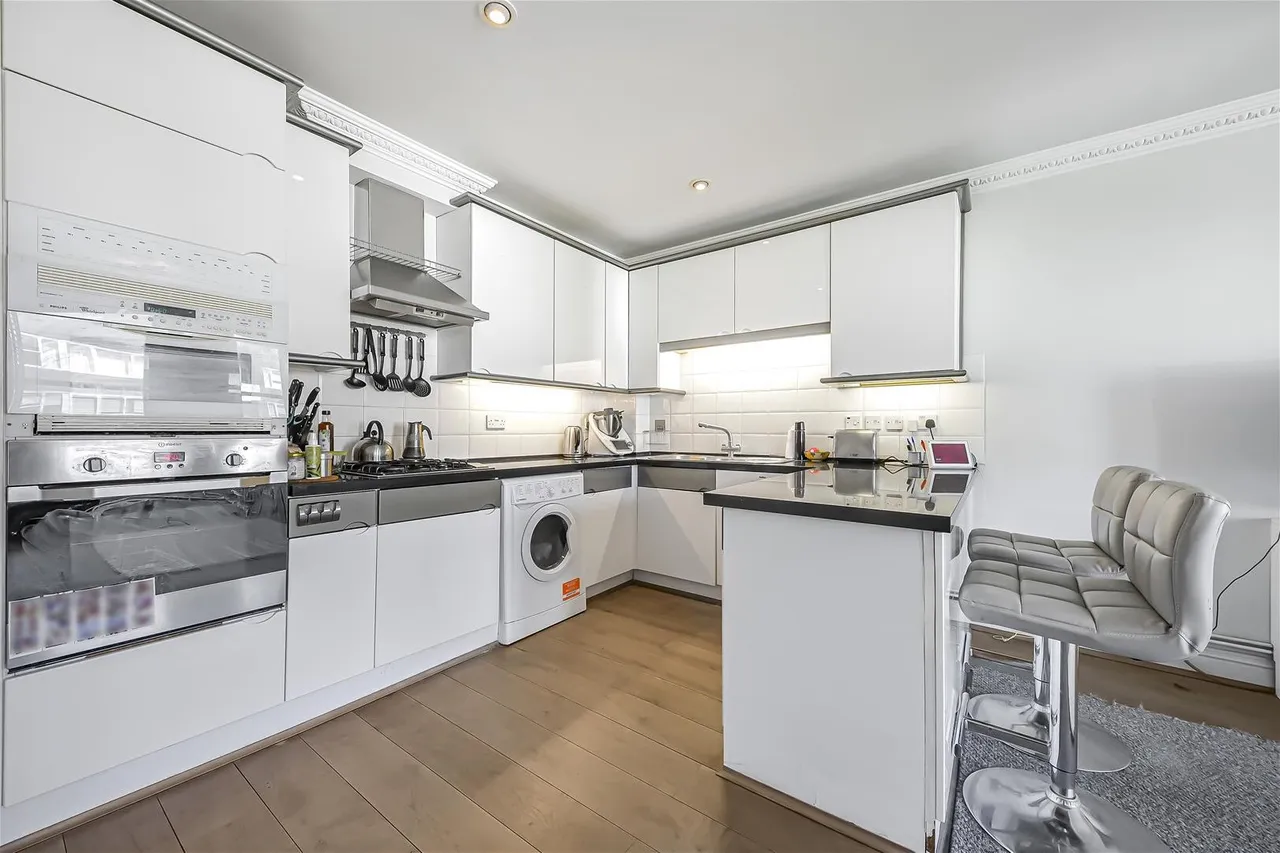 Belsize Grove, London NW3 4UP, photo 11