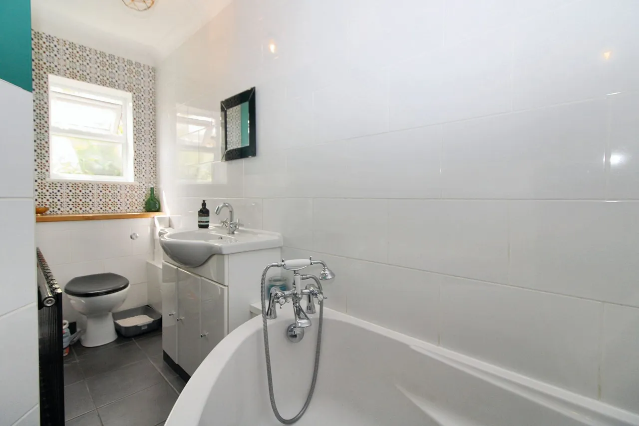 The Common, Holmer Green, HP15, photo 8