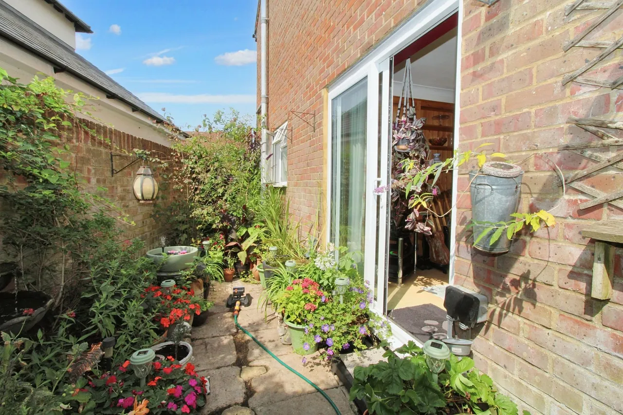 The Common, Holmer Green, HP15, photo 19