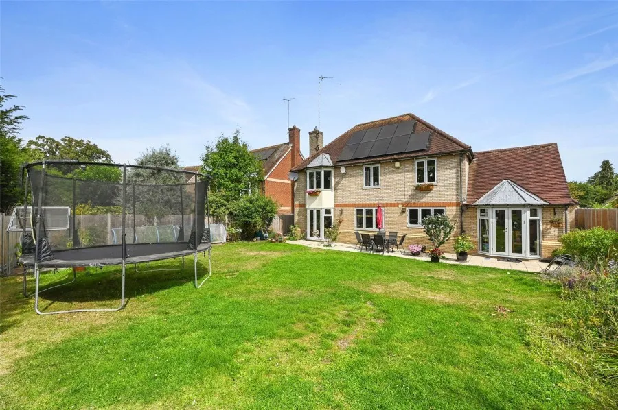 with 4 bedrooms in Steeple Bumpstead, Haverhill, CB9, photo 10