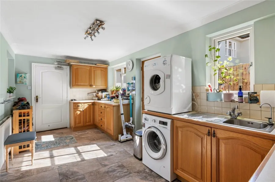 with 4 bedrooms in Steeple Bumpstead, Haverhill, CB9, photo 12
