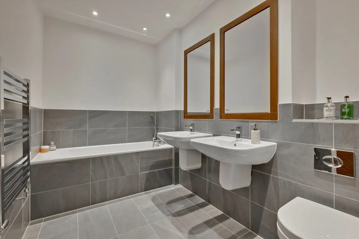 Queens Road, Weybridge, KT13, photo 6