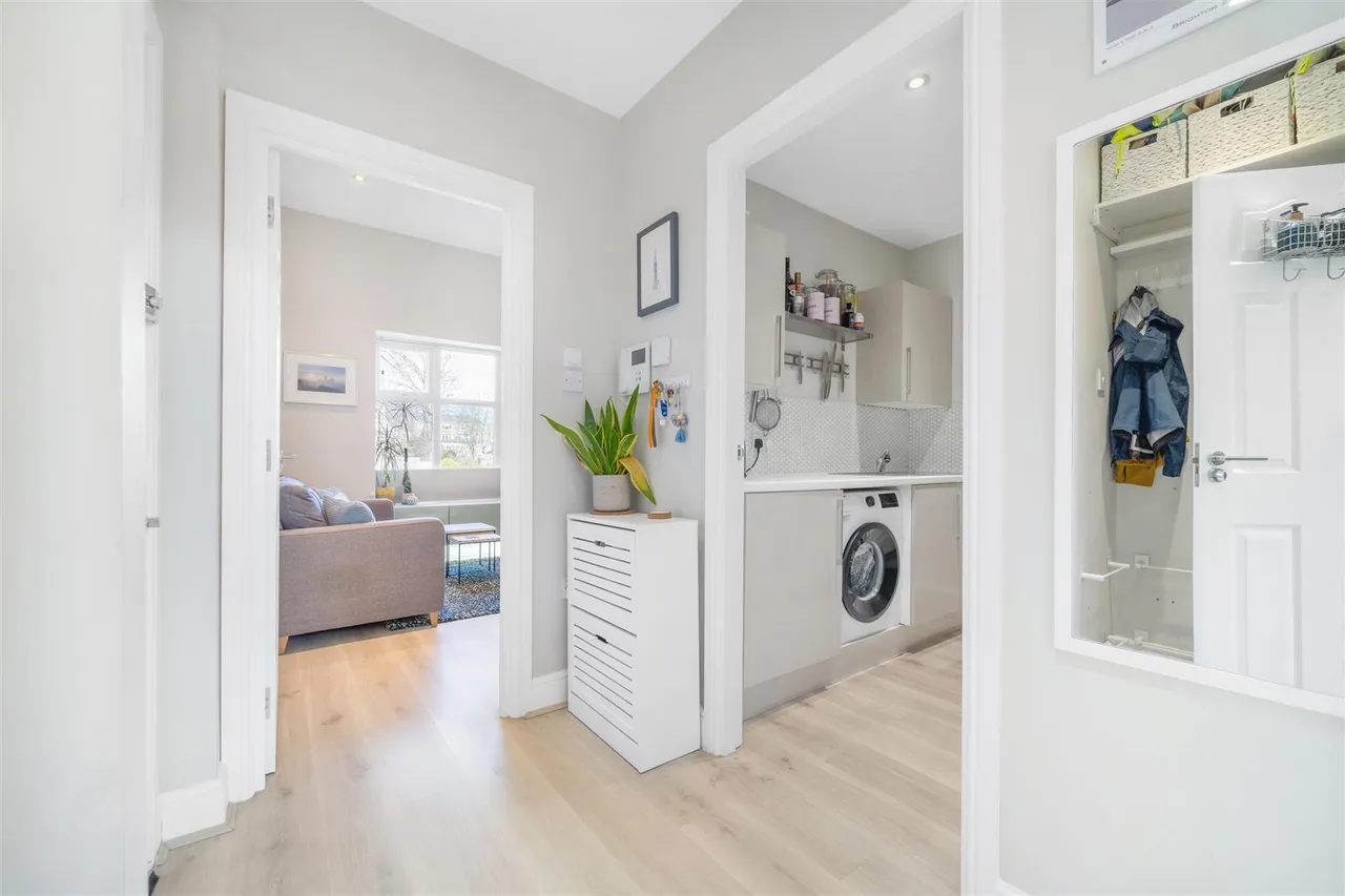 High Street, Penge, SE20, photo 7