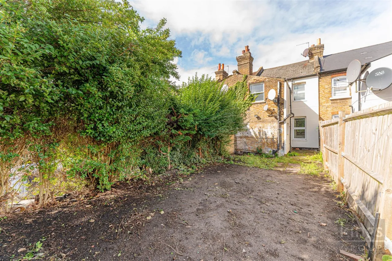 Trulock Road, London, N17, photo 19