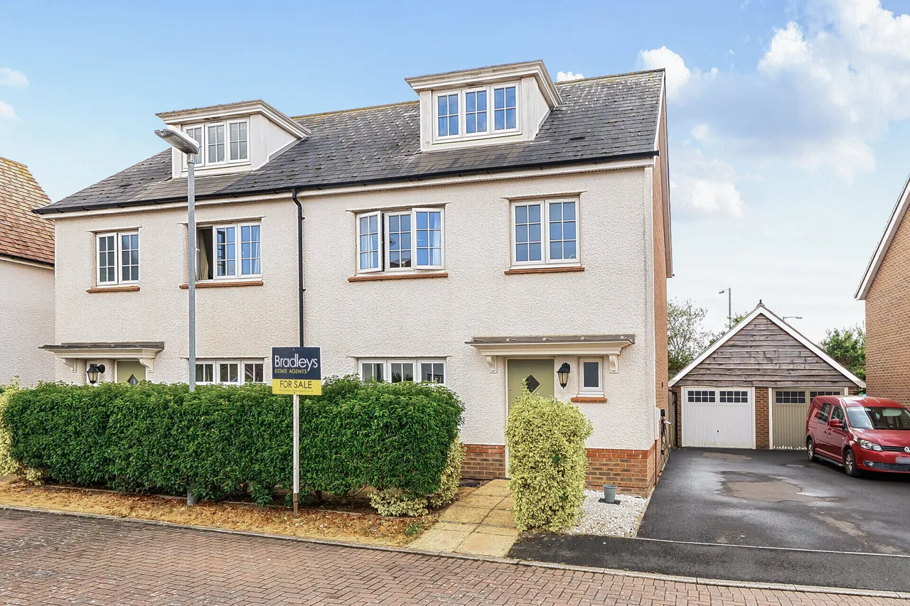 4 bed property for sale, Bishops Close, Bathpool, TA2
