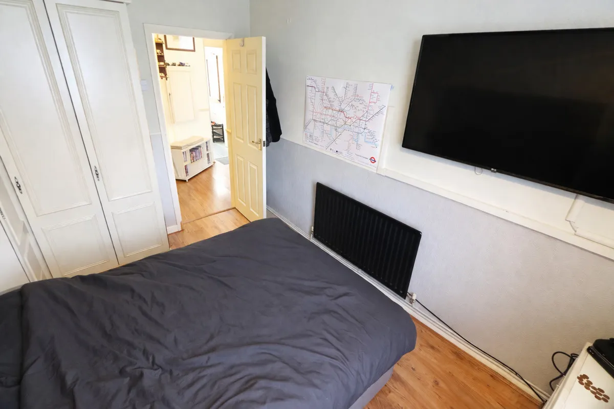 Faringdon Avenue,, Romford, Harold Hill, RM3 8JT, photo 11