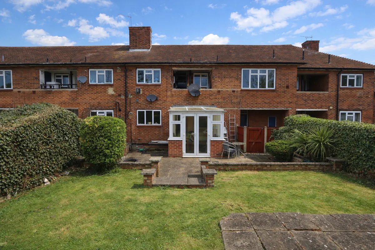 Faringdon Avenue,, Romford, Harold Hill, RM3 8JT, photo 17