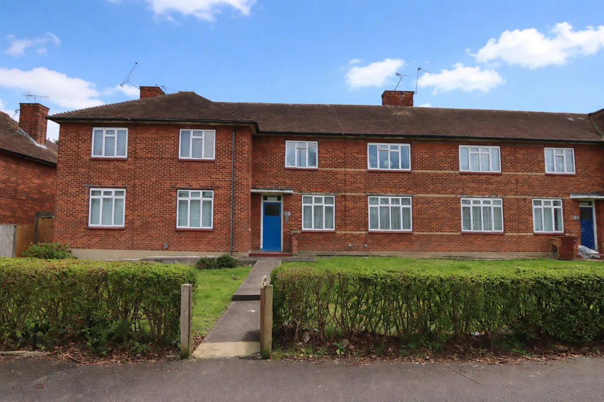 Faringdon Avenue,, Romford, Harold Hill, RM3 8JT, photo 5