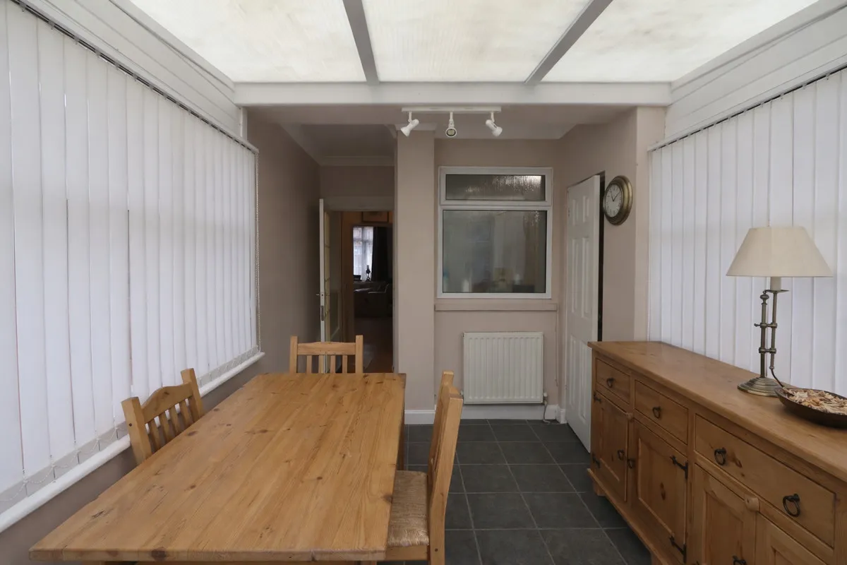 Faringdon Avenue,, Romford, Harold Hill, RM3 8JT, photo 12