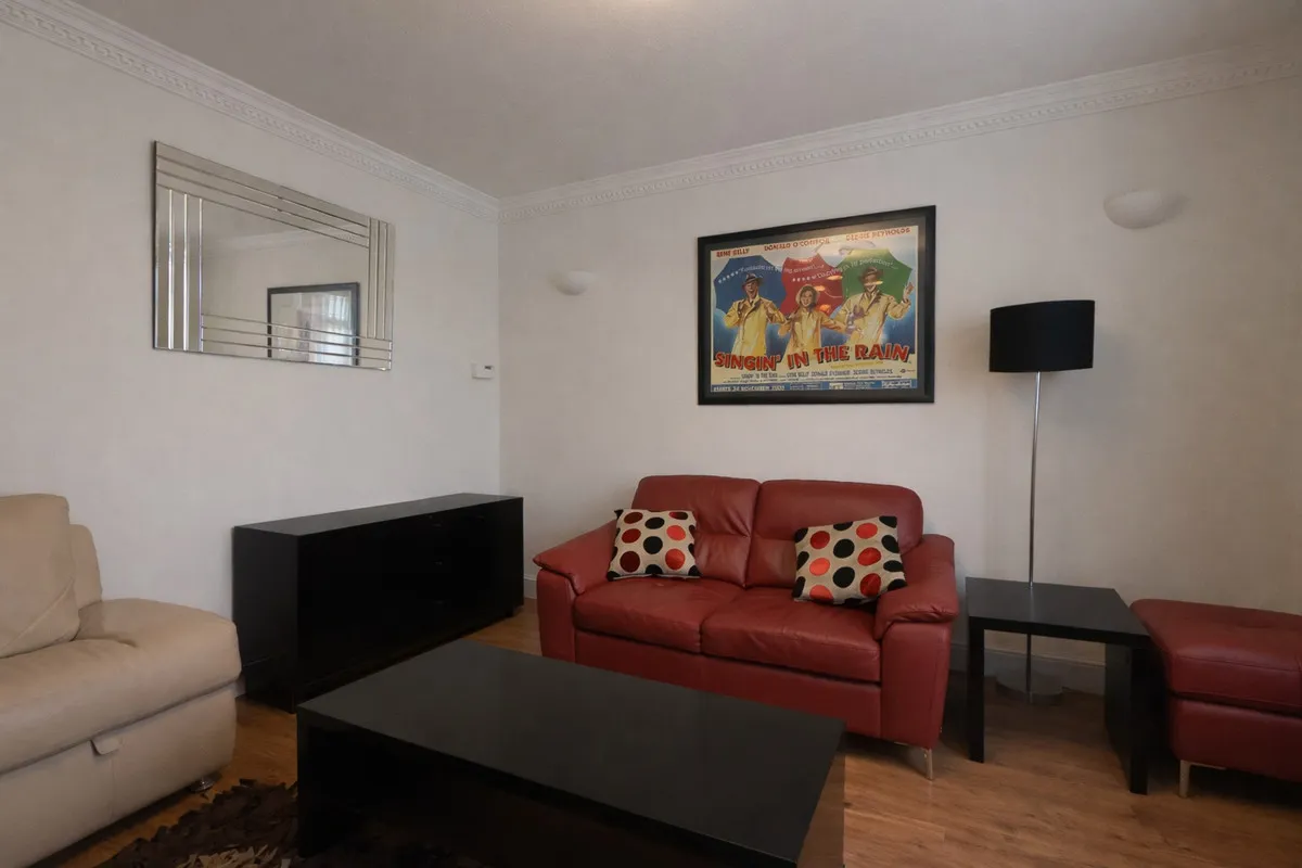 Faringdon Avenue,, Romford, Harold Hill, RM3 8JT, photo 9