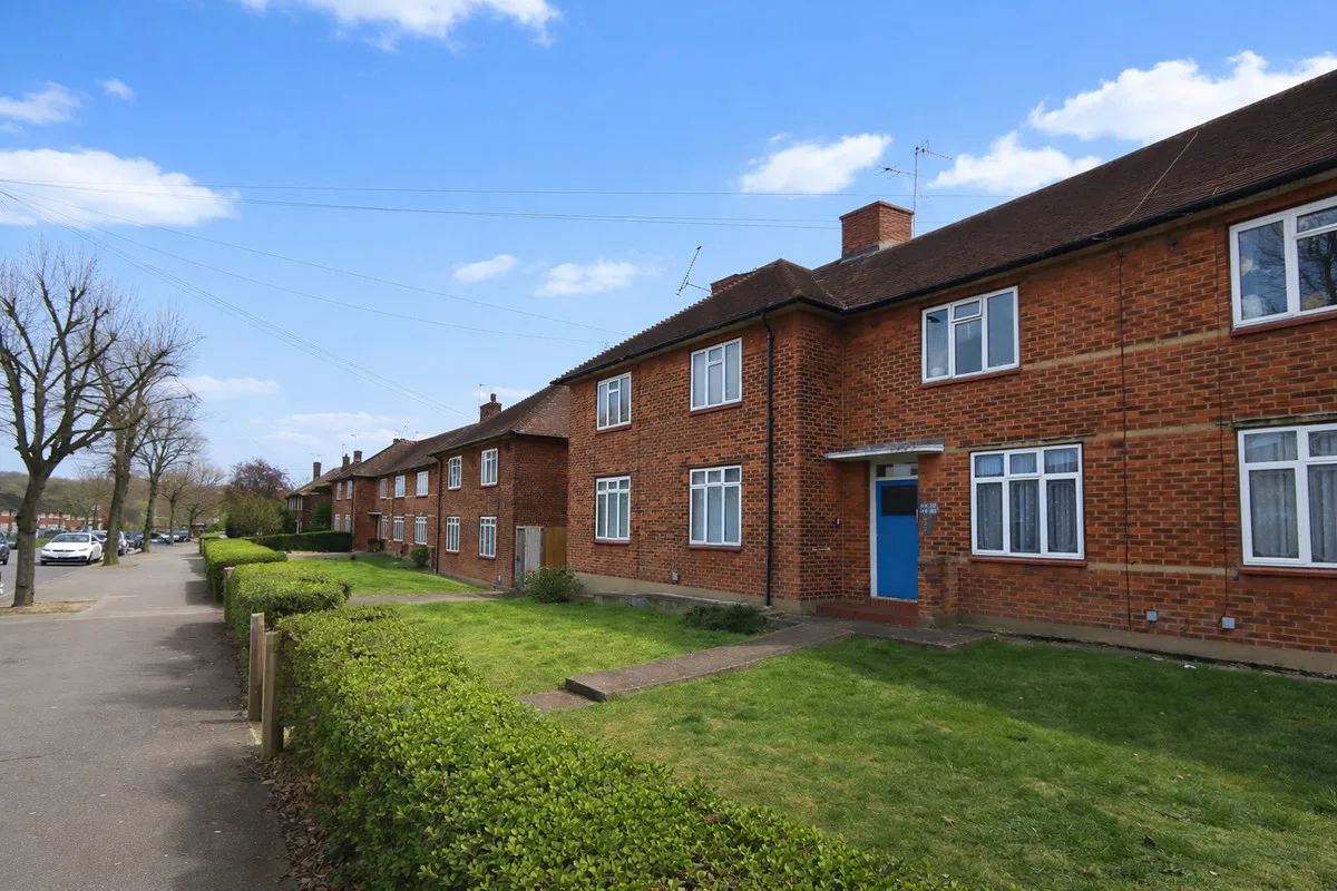Faringdon Avenue,, Romford, Harold Hill, RM3 8JT, photo 18