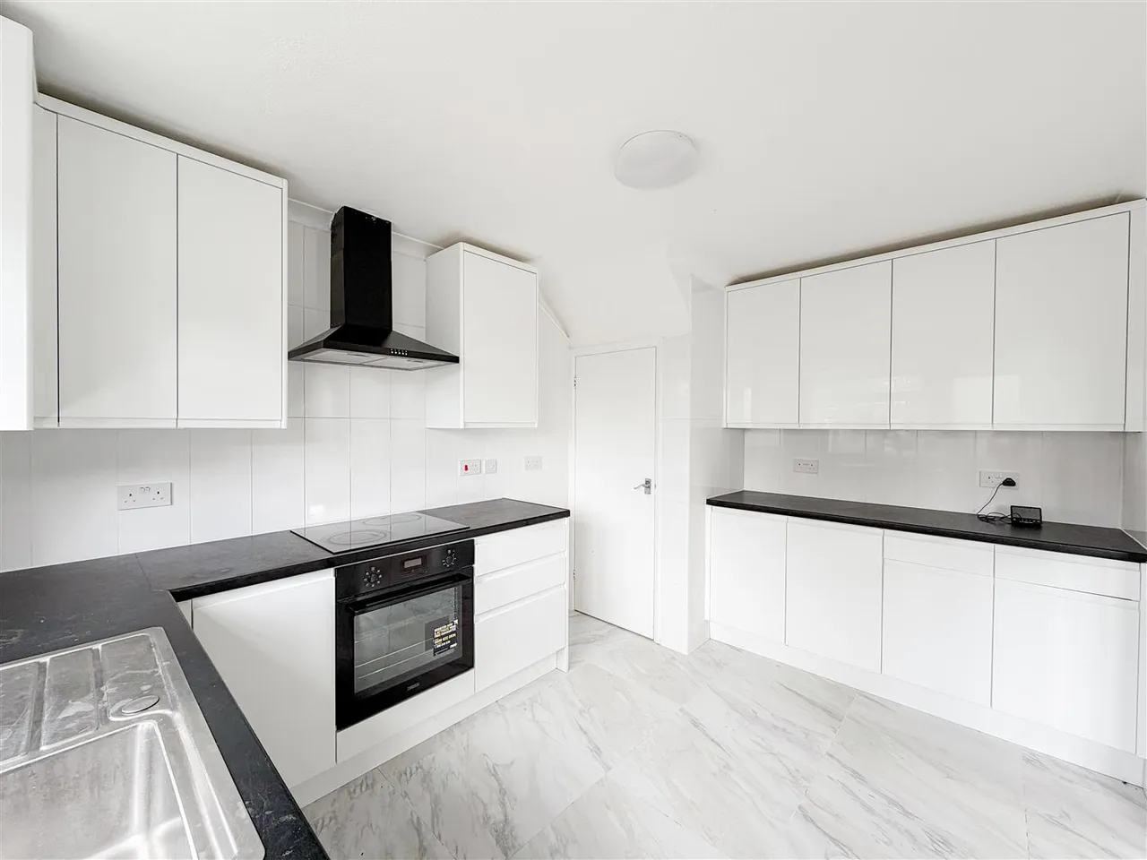 Links Drive, Bexhill-On-Sea, TN40 1TH, photo 7