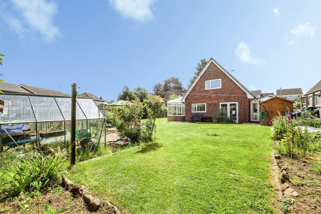 Darfield Close, Rossington, DN11, photo 3