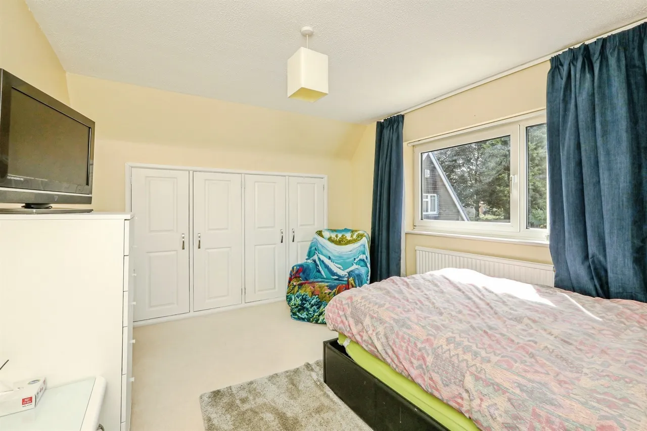 Darfield Close, Rossington, DN11, photo 17