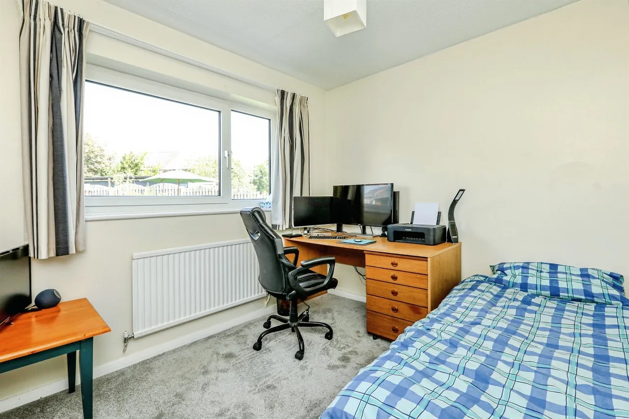 Darfield Close, Rossington, DN11, photo 14